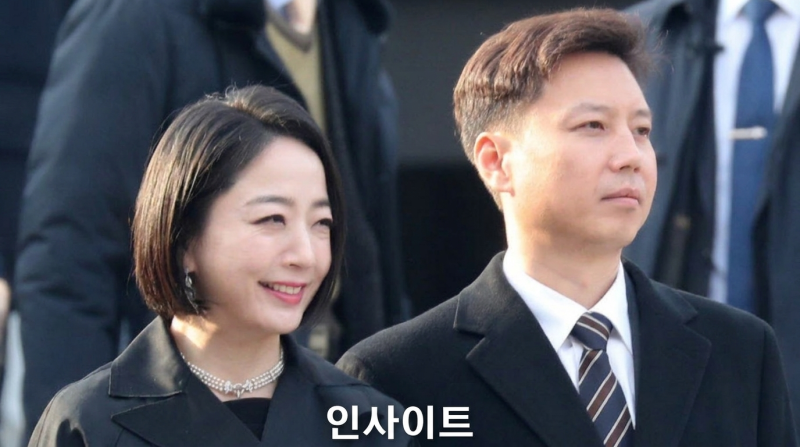 노현정 전 아나운서 장남 정창건, IT 기업 HNIX 최대주주 올라 ? "19세 나이에 지분 39.74% 확보?" ....