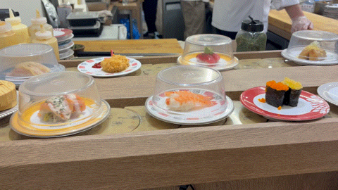 [부산 중앙동 맛집] 레일 위 모든 접시 2,400원! 가성비 대박 회전초밥 '스시키쿠' 솔직후기