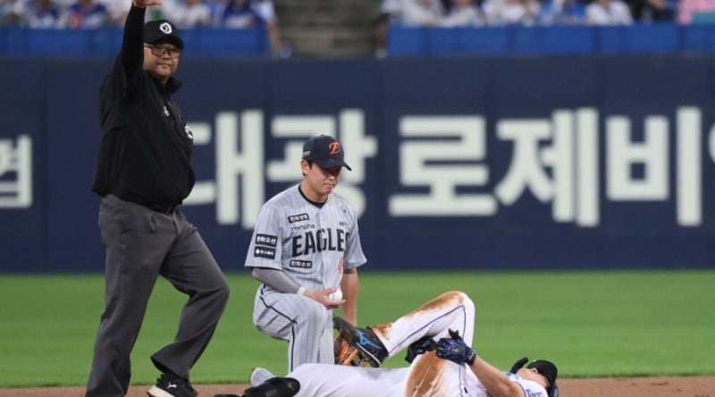 구자욱 시즌 아웃? 12일 만에 또 햄스트링... 이번엔 반대쪽 다리였다