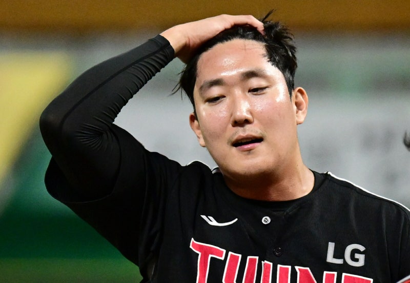 LG 결국 터질 게 터졌다... 3대0도 못 지킨 9회 손주영 4실점에 4연패