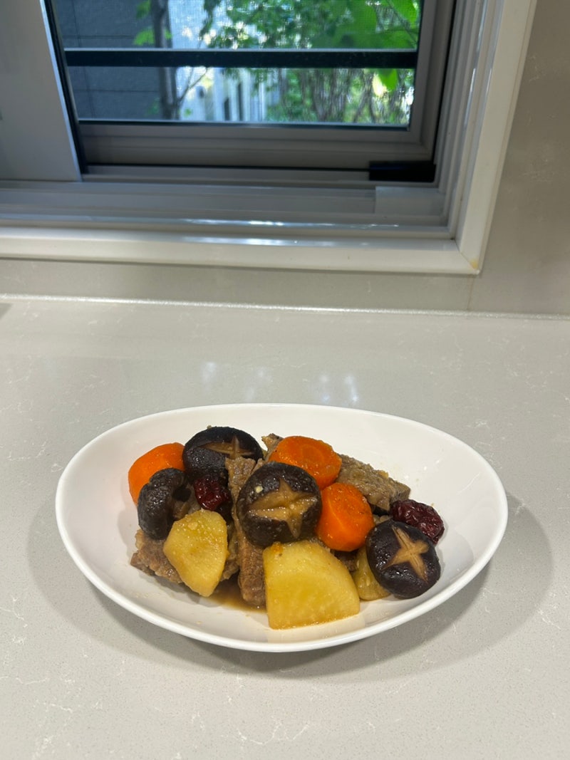 LA갈비찜 2kg｜부드럽게 잘 됐던 명절 갈비찜