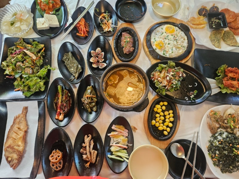 전주 삼천동 상다리 부러지는 진짜 전주 막걸리 한 상! "곡주"