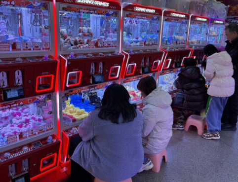 “인형만 채워놓으면 돈 번다고?” 인형뽑기방 창업, 입지부터 1만원 경품 규제까지 총정리