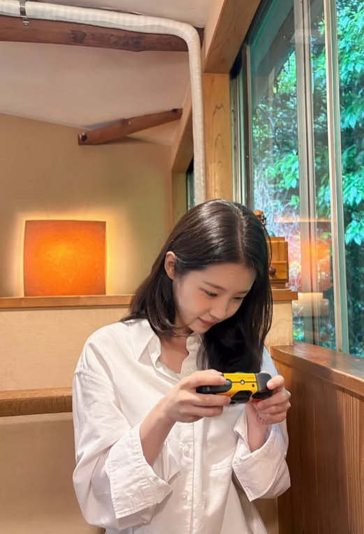 "Was She the Han River IU on Infinite Challenge?" Nam Chang-hee's Wife Yoon Young-kyung: Profile, Age, Job, and Resigning as a Civil Servant After 8 Months of Marriage