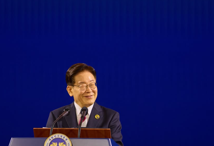 이재명 대통령, “국민과 직접 소통하겠다”…SNS 둘러싼 논쟁에도 소통 강화하는 이유