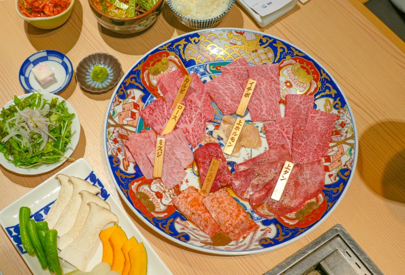 후쿠오카 야키니쿠 무한리필 하카타 와규 야끼니꾸 사이린 아이랑 식당