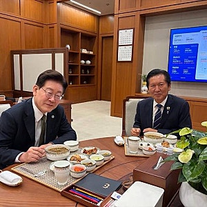 이재명 대통령, 정청래 전 대표와 4시간 청와대 만찬…중수청장 임명 여권내 갈등 조정