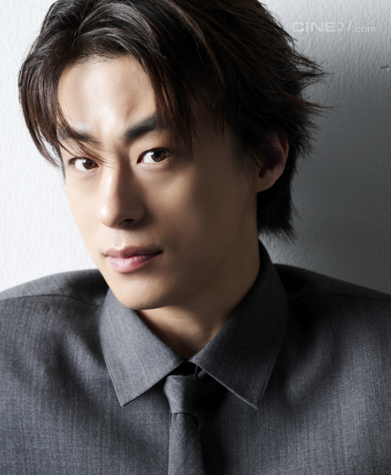 Actor Koo Kyo Hwan and Director Lee Ok Seop's 2022 Marriage Registration Revealed