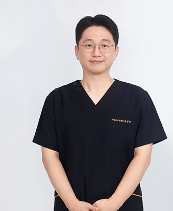 [가락시장역사랑니 수서스마일치과] 사랑니 발치 후 침에 피가 계속 섞여 나와도 괜찮을까요....