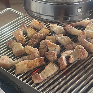 영암 신북 금동숯불구이: 숯불 삼겹살 1인분 16,000원 후기 (나주)