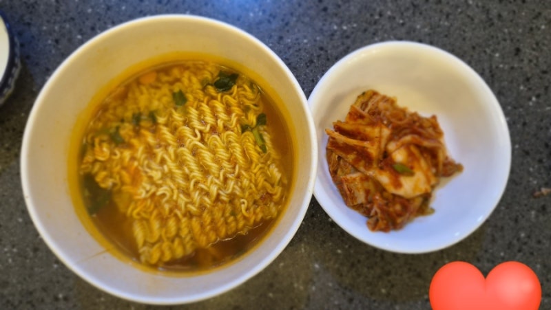 [내돈내산] 집에서 한강라면 맛내기! 쿠팡 '한라비 전자레인지 종이 라면 용기' 솔직 후기