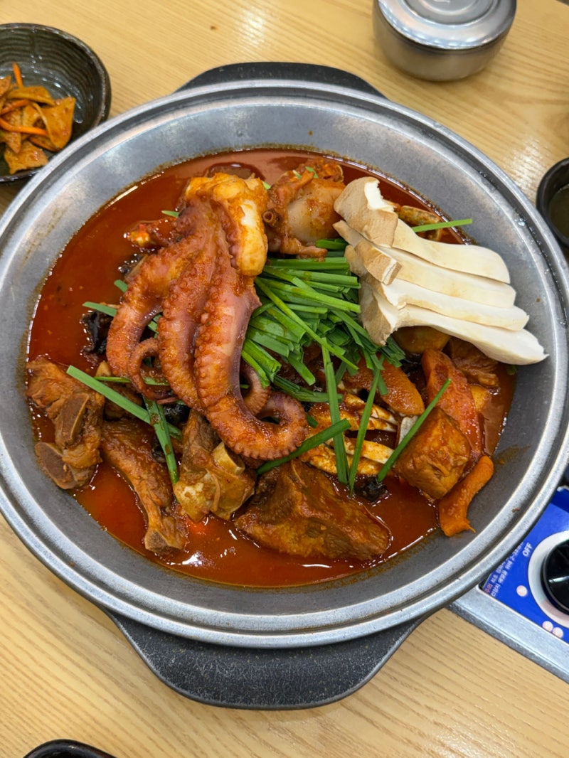 광주 맛집 진월동 맛집 뼈통 l 해물갈비찜 감자탕 추천