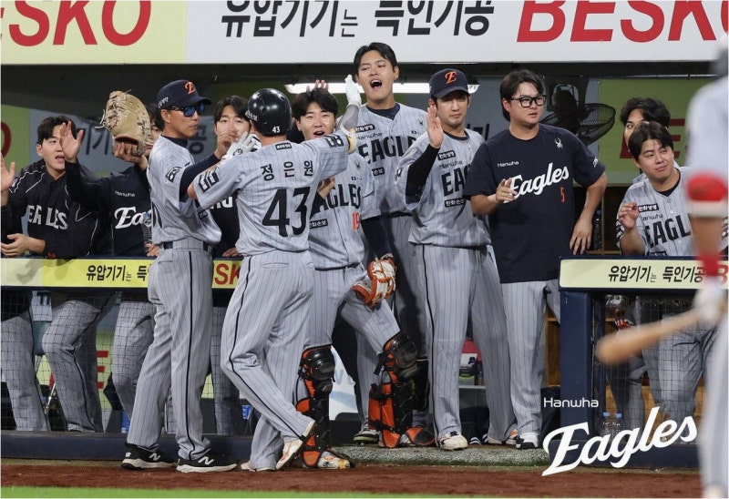 한화 이글스, 2위에서 9위로 추락... 손혁 단장-김경문 감독 동반 퇴진설 '솔솔'