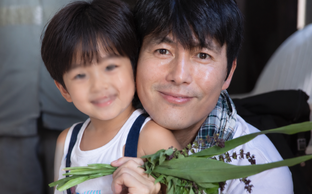 "아빠 똑 닮았네" 정우성, ♥문가비와 혼외자 출산 후 근황 아들 얼굴 공개?