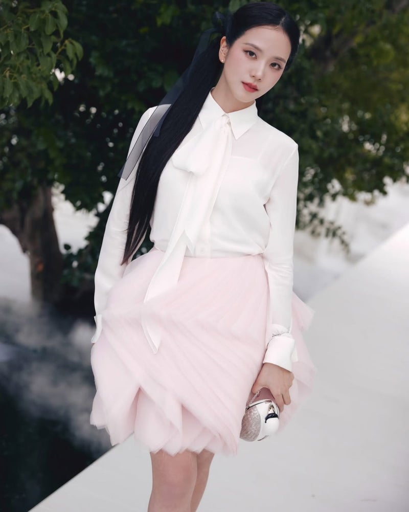 지수 장원영 디올쇼 투샷, 파리에서 무슨 일 있었길래 이렇게 난리인지