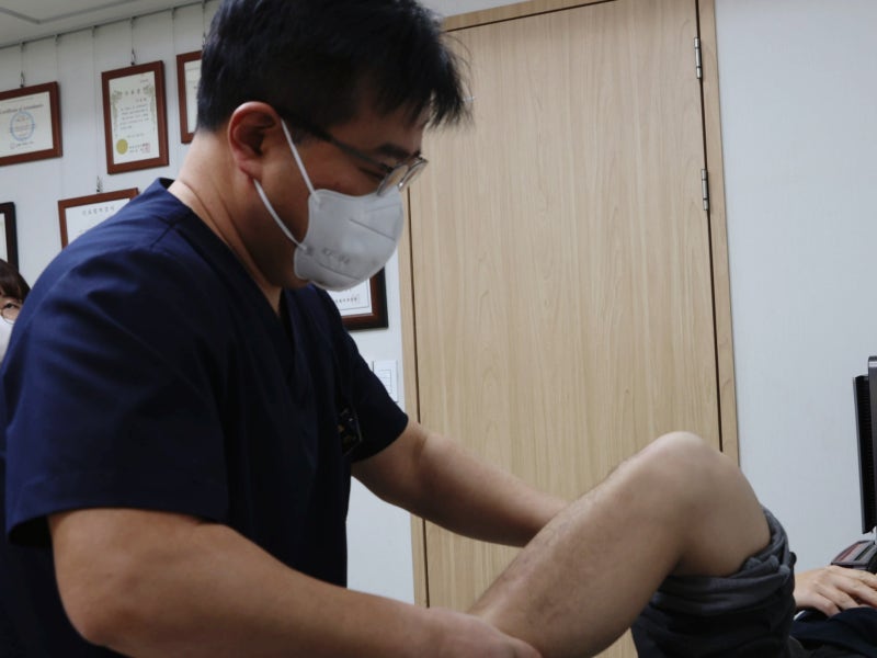 고양시정형외과 무릎 십자인대파열, 수술 없이도 괜찮을까요?