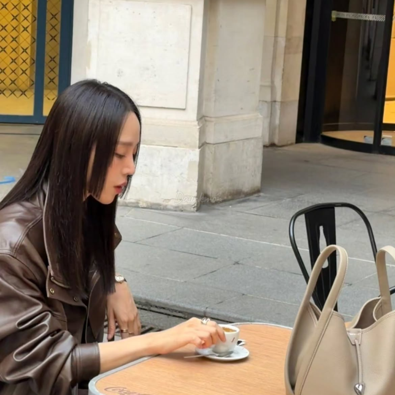 신혜선 앞머리 없는 히메컷 화제… 올가을 흔한 긴 생머리와 확실히 다른 점 3가지