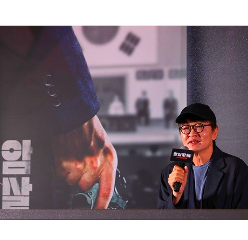 "배우들도 매우 힘들어해..ㅠ" '암살자(들)' 허진호 감독 "박정희 배후설 말이 안 된다.."