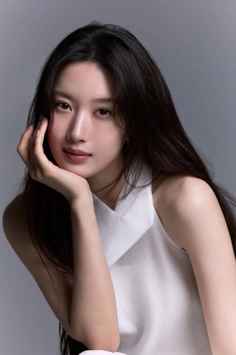 Korean Actress Moon Ga-young: Profile and Complete List of Representative Works, from 'True Beauty' to 'Understanding of Love' and 'Seocho-dong'