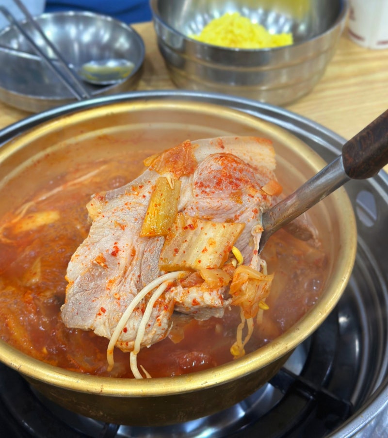 부천상동맛집 탕가네생고기김치찌개 상동역본점