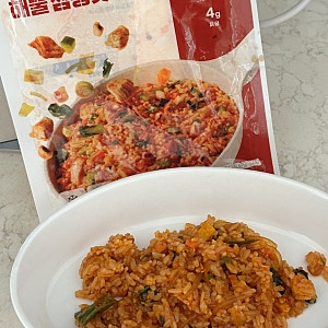 한끼통살 곤약 현미 볶음밥 해물짬뽕맛. 칼로리 맛 내돈내산 후기