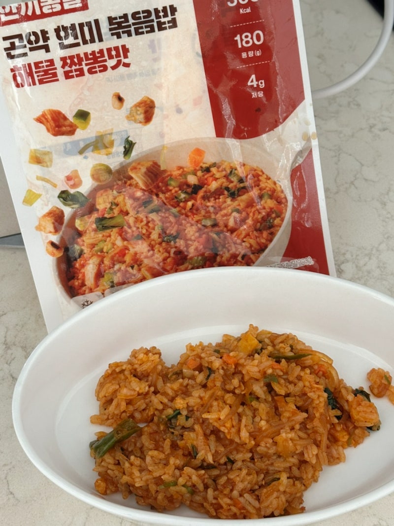 한끼통살 곤약 현미 볶음밥 해물짬뽕맛. 칼로리 맛 내돈내산 후기