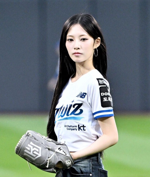 적자 56억에 무릎까지 꿇었다던 리센느, 생일 공지 하나로 결국 팬심 싸늘해졌다는데