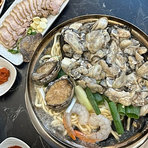 [대전 봉명동 강경해물칼국수] 굴이 한가득 들어가는 해물칼국수 맛집