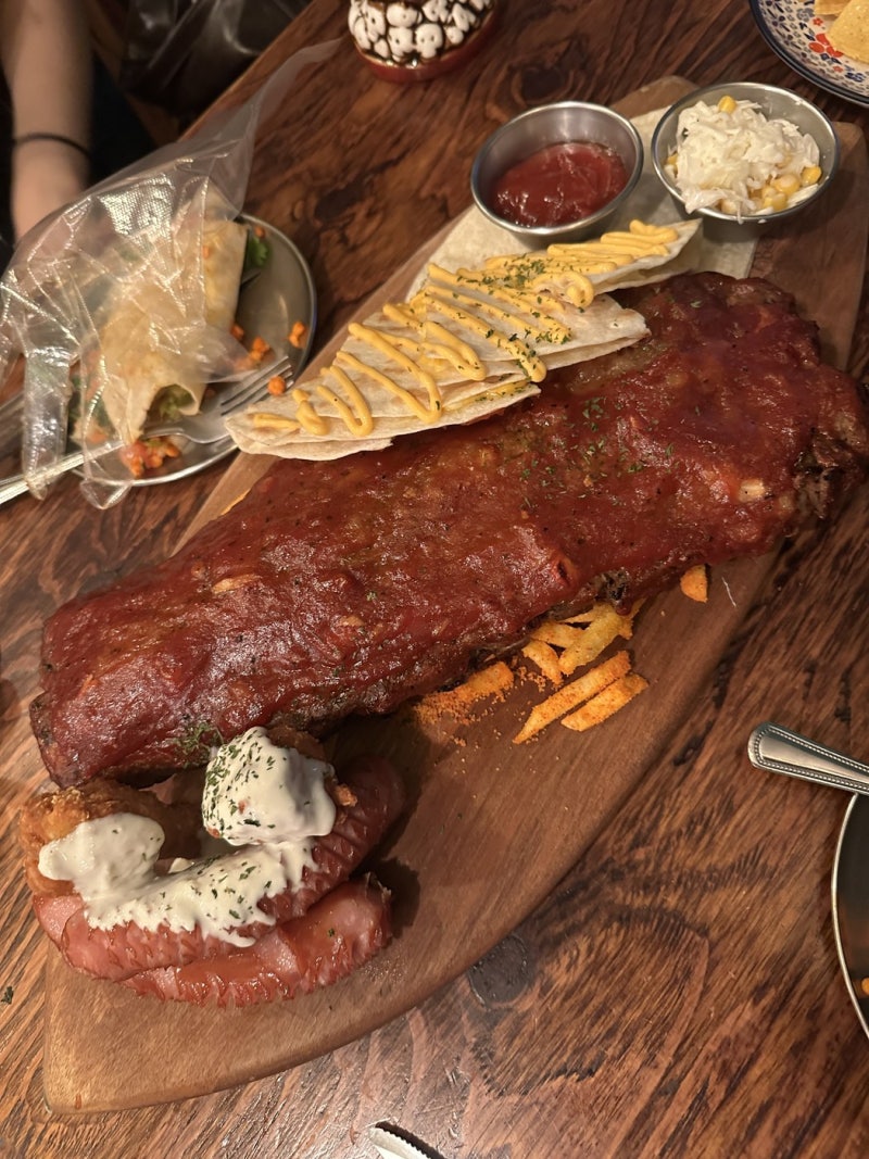버뮤다삼각지 용리단길 맛집 후기 – 폭립 플래터 가격·영업시간·주차 정리
