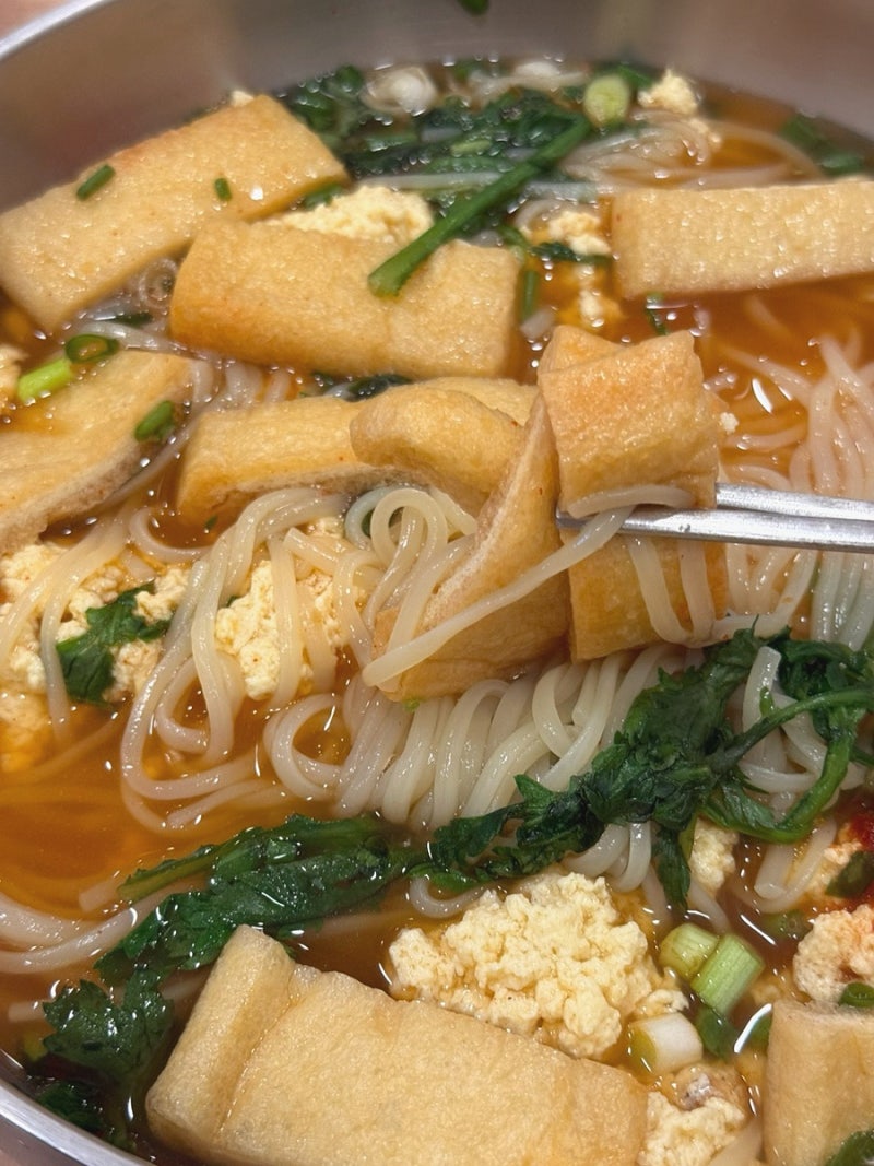 경주 불국사 아이랑 맛집 명동쫄면 웨이팅 아기의자