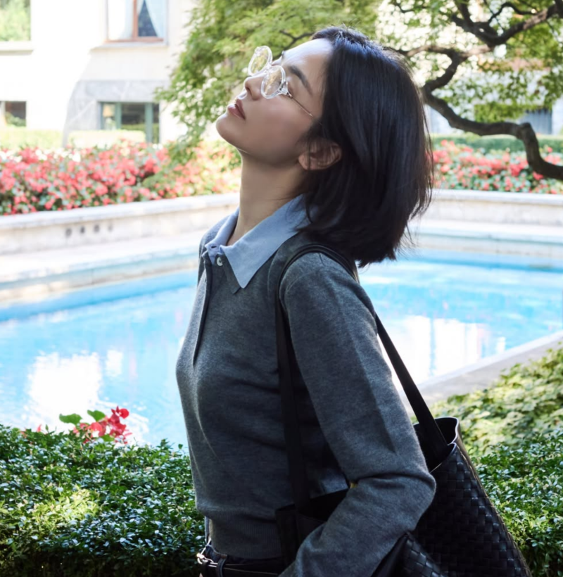 별거 없어 보이는데.. 송혜교가 입으니 확 달라진 아비에무아 착장