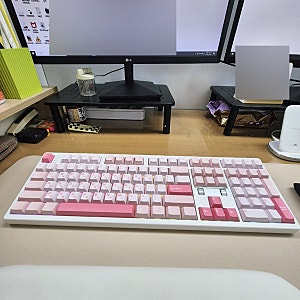 프리플로우 아콘 archon AK68 DualDial 유무선 기계식 키보드 딸기라떼, 저소음 디딤돌축, 사무용....