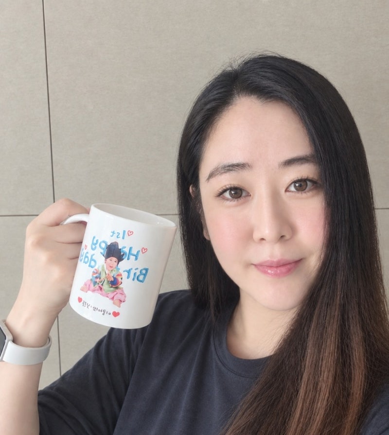 핸드디자인 포토머그컵 커스텀포토 제작, 하나뿐인 돌잔치 답례품 추천