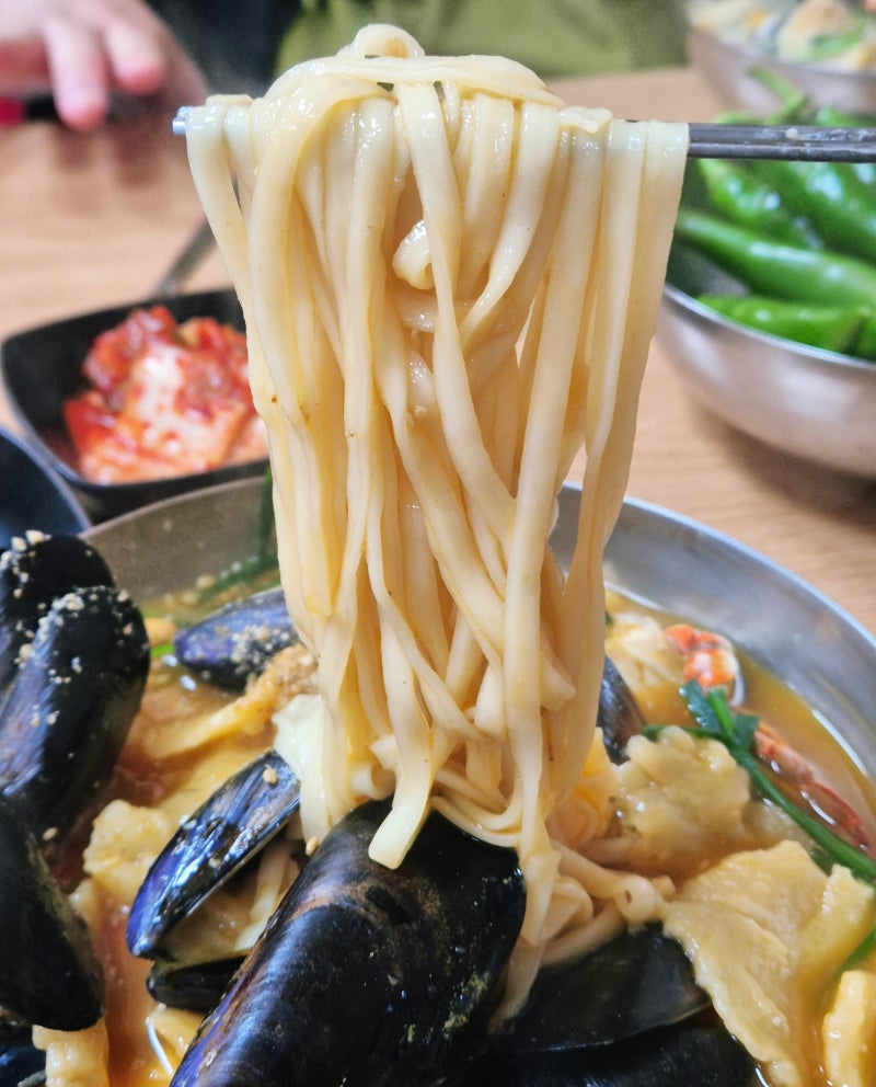 대구 서문시장 완전 정복 먹거리 필수 코스(서문방 땅콩빵 실비김치 얼큰이)부터 국제상사 ....
