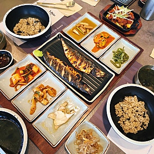 부산 광안리 생선구이 맛집 화덕으로간고등어 광안리수변공원점 주차 셀프바 후기