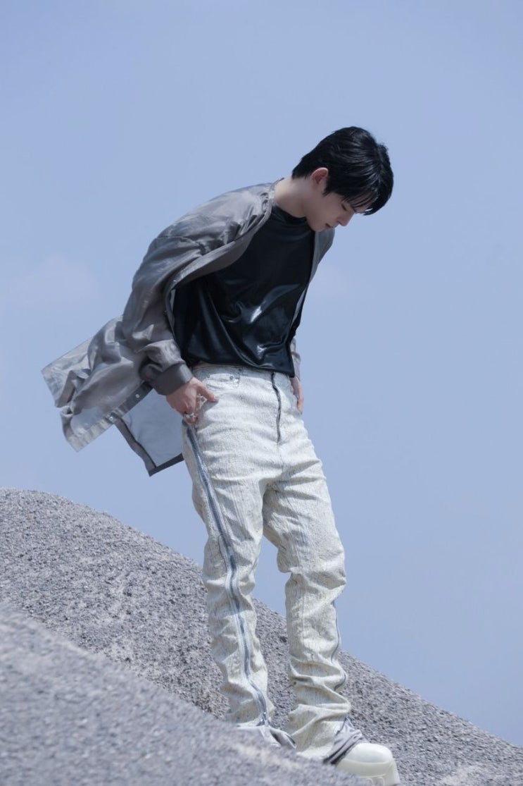 "<b>촬영</b>은 벼슬 아냐" 김재중 제작 <b>키빗업</b>, 새벽 3시 주택가·시장 <b>MV</b> '....
