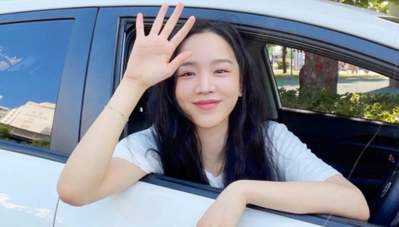 "파리에서 포착된 신혜선" 톱배우가 10년 넘게 간직한 1천만원대 첫 차