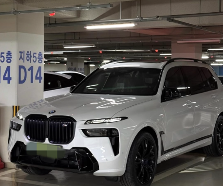 BMW X7 M60i, 40i보다 2,820만 원 비싼 이유⁉️ V8·530마력에 무엇이 더해질까