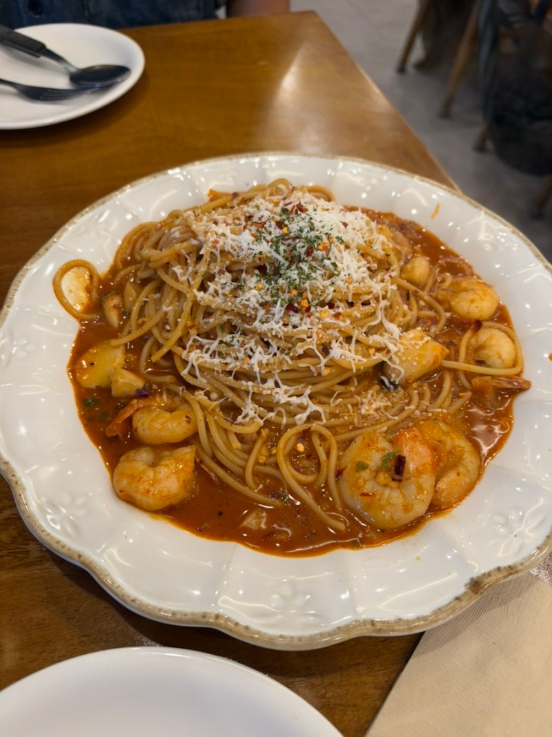 대구 동성로 양식 맛집 양 많고 맛있는 청춘양식당