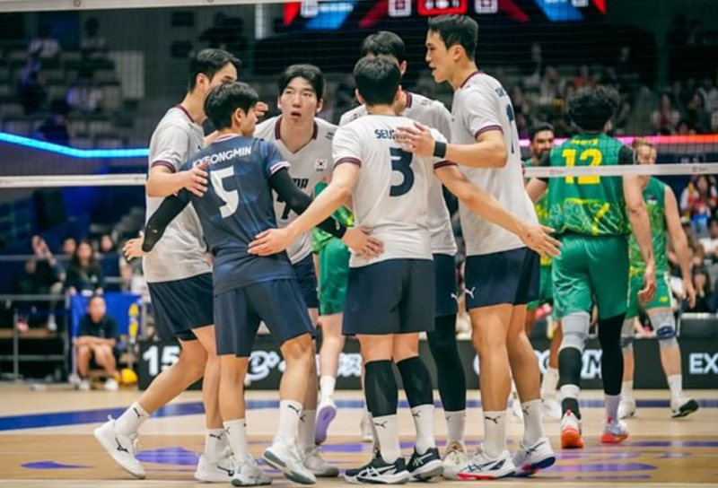 "농구는 금메달인데 배구는 노메달?" 8강 탈락 남자배구, 연봉 수십억 거품론 터진 진짜 이유