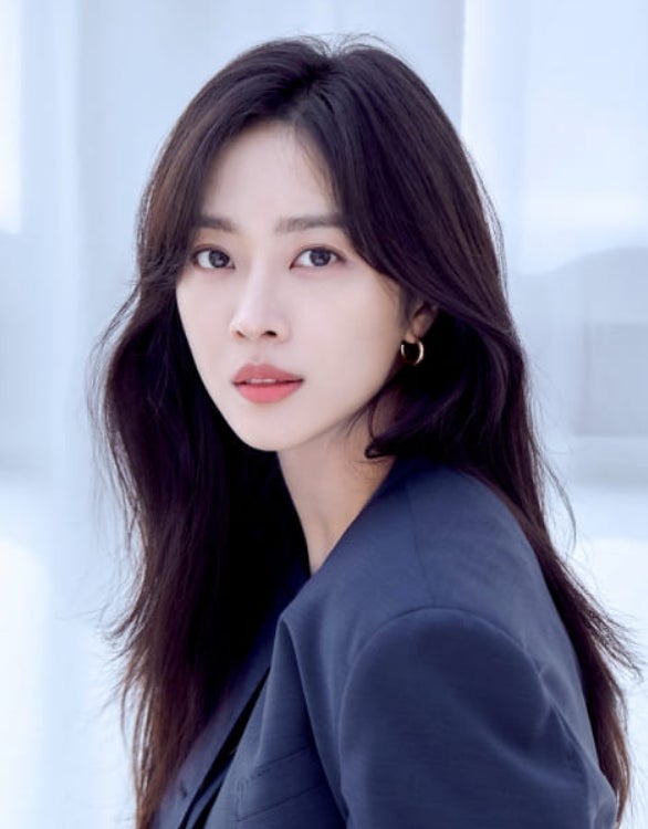 조보아, '고분고분한 킬러' 합류! 교통사고로 하차한 이청아 대타 투입 (줄거리 및 등장인물)
