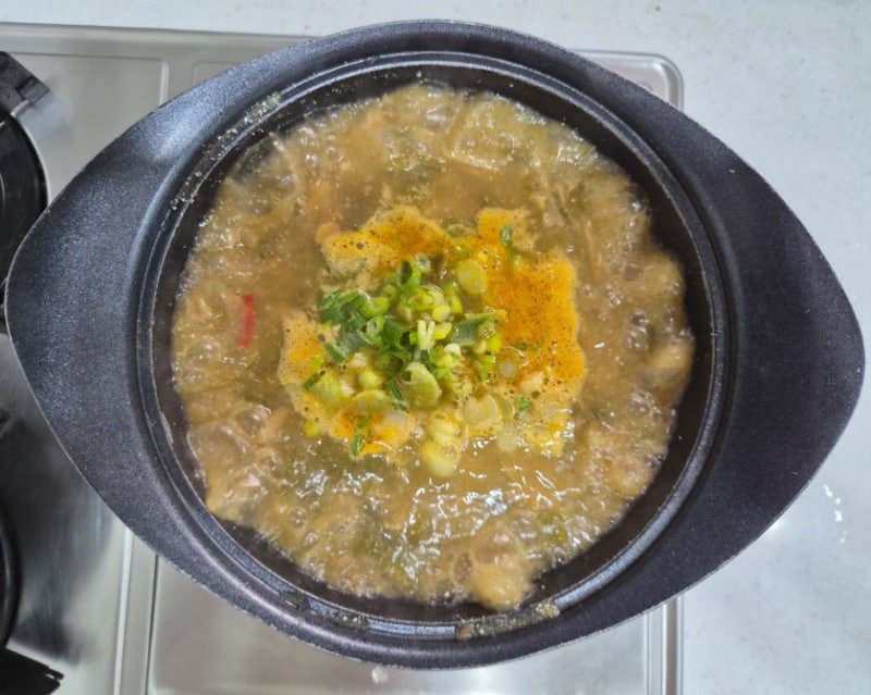 무청 시래기국 끓이기｜간 돼지고기 넣어 조물조물, 나만의 방법