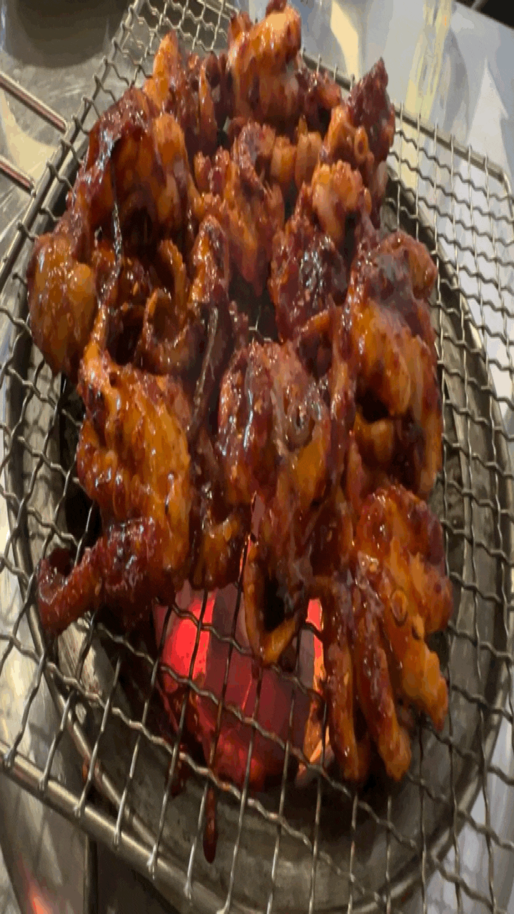 강남구청역맛집 인정! 숯불향 입은 통통한 쭈꾸미 "황재벌강남점"