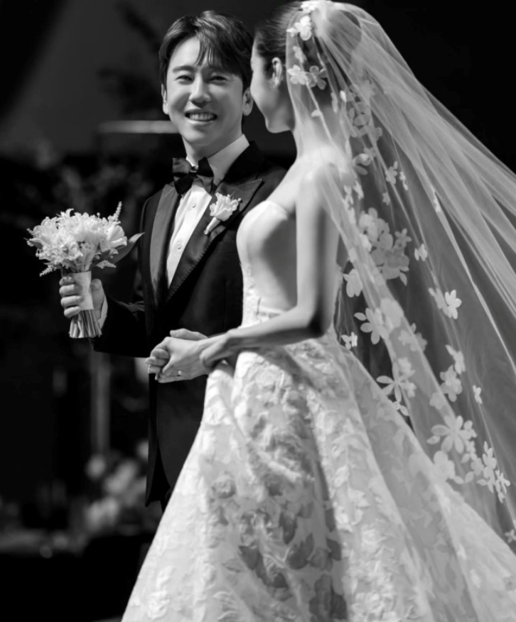ナム・チャンヒの妻ユン・ヨンギョンって誰？6年間公務員を辞め…「漢江のIU」と呼ばれた元女優だった