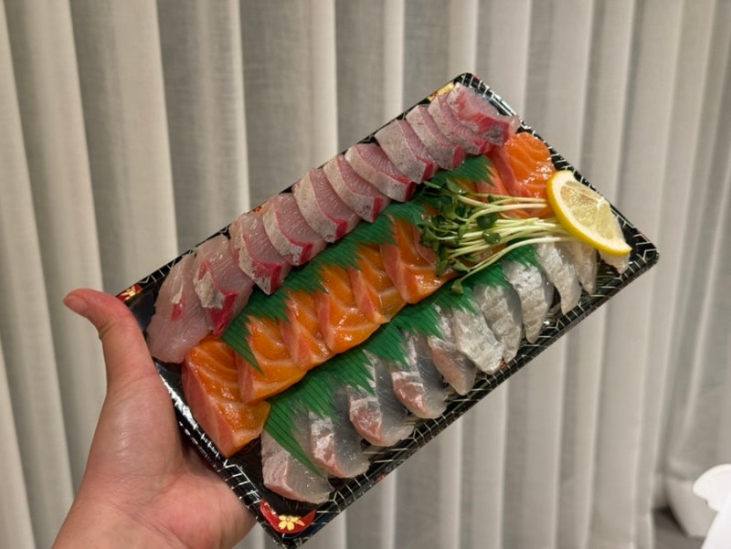 束草中央市場の刺身持ち帰り専門店、束草デイルホバンオ！コスパ最高の盛り合わせ刺身、場所、駐車場