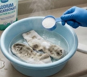 흰 양말 찌든때 과탄산소다로 깨끗하게 지우는 세탁 꿀팁 4가지, 누렇게 변한 흰 옷 세탁법 ....