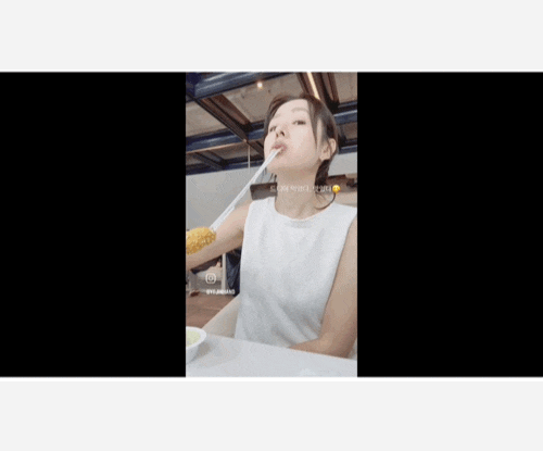 손예진 먹방 예절 日 쩝쩝 논쟁 한국인 조롱으로 확산..니들이?후루룩 먹지나 마