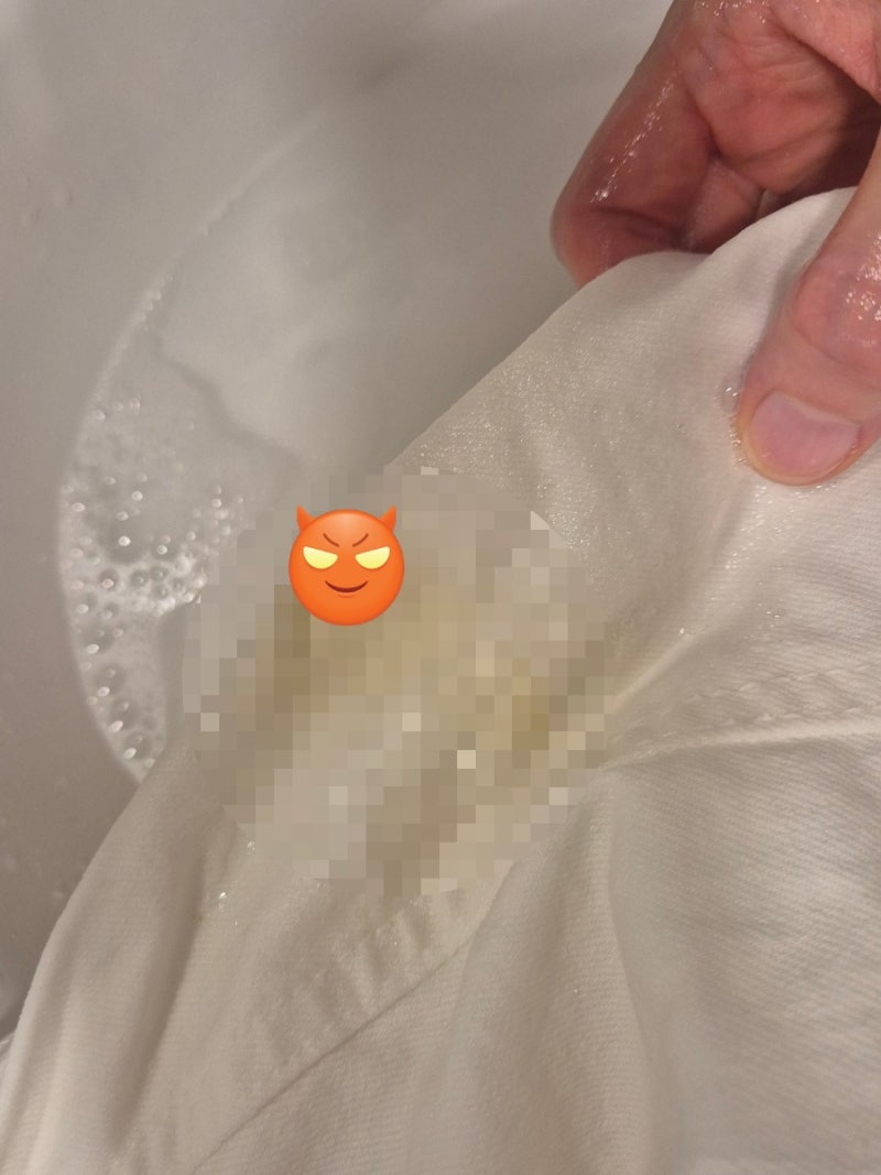 흰바지 아기 응가 지우는법 아기똥 묻은 옷 빨래하기 (얼룩제거제 햇빛말리기)