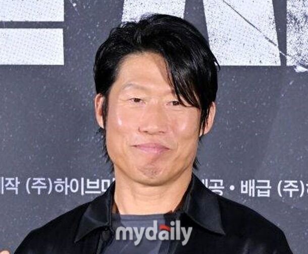 유해진 영화 자택 앞 집회 신고, 사생활 침해 논란 정리