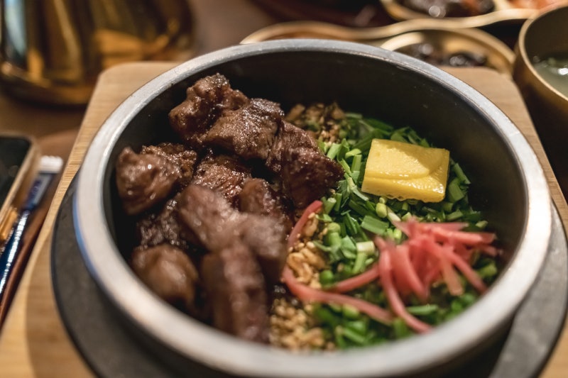 한남동 맛집 타닥타닥 솥밥 더룸 / 이태원 데이트하기 좋은 곳 / 스테이크, 전복솥밥 후기